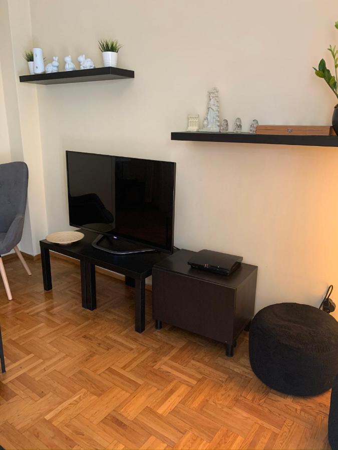 Renovated Cozy Apartment Near To Acropolis Atenas Exterior foto