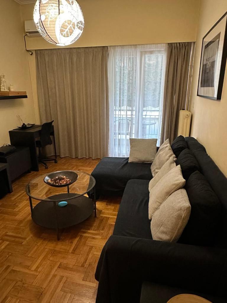 Renovated Cozy Apartment Near To Acropolis Atenas Exterior foto
