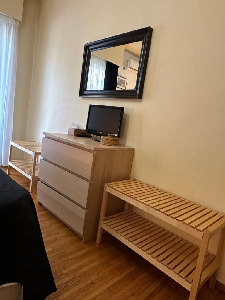 Renovated Cozy Apartment Near To Acropolis Atenas Exterior foto