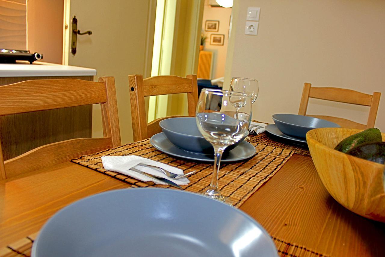 Renovated Cozy Apartment Near To Acropolis Atenas Exterior foto