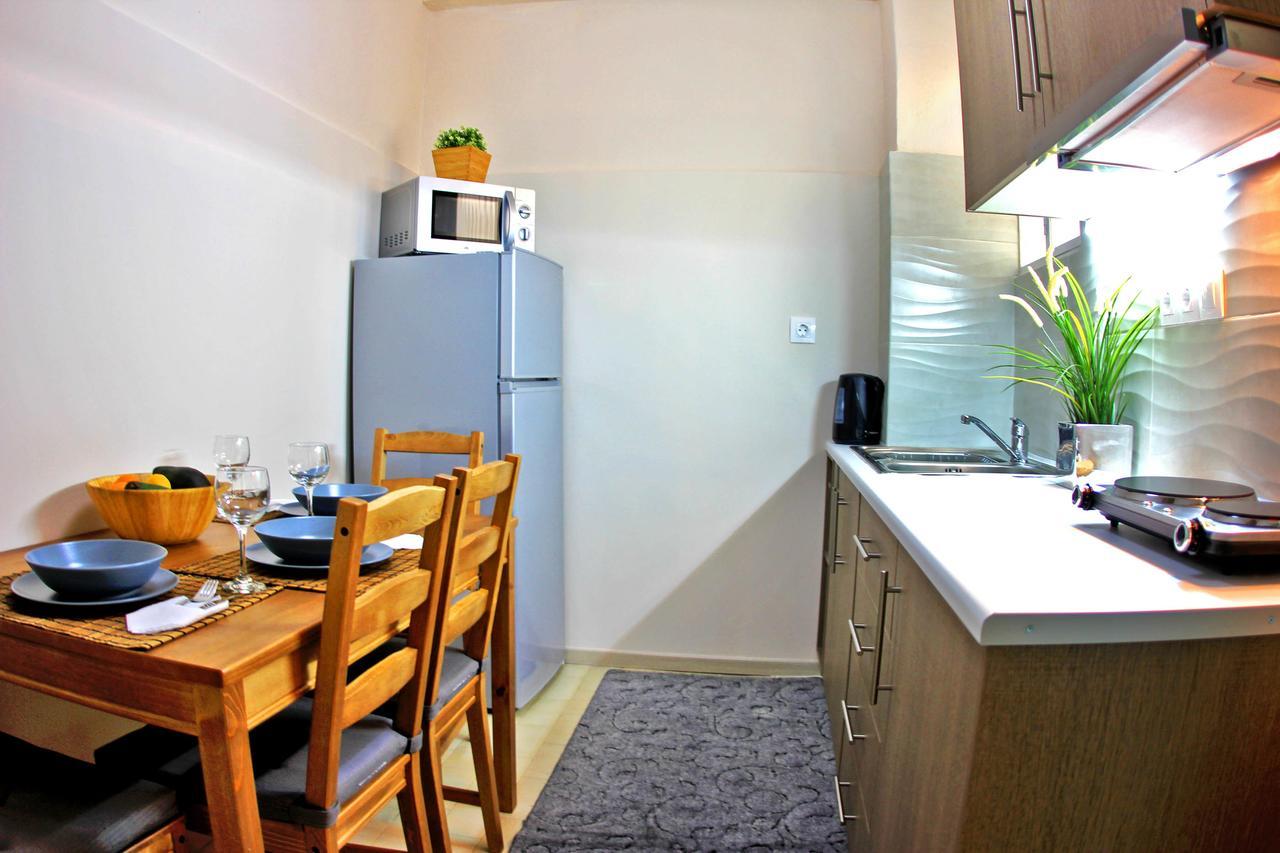 Renovated Cozy Apartment Near To Acropolis Atenas Exterior foto