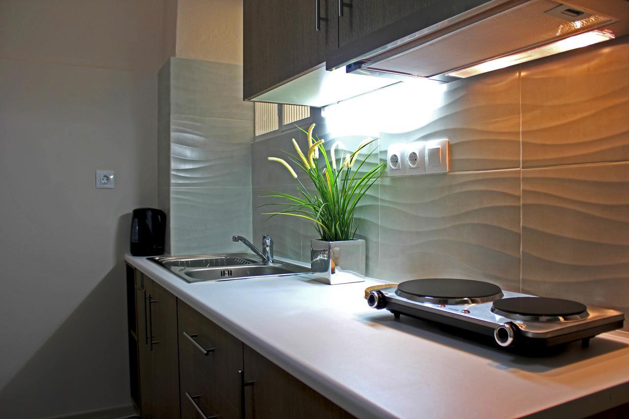 Renovated Cozy Apartment Near To Acropolis Atenas Exterior foto